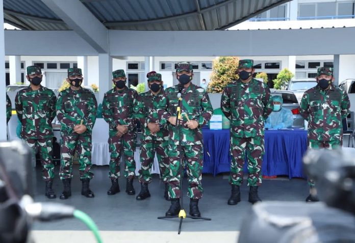 VAKSINASI TNI - 1